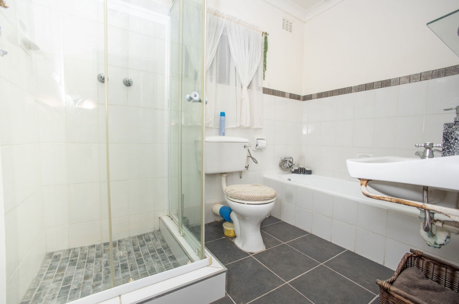 3 Bedroom Property for Sale in Sunnyridge Eastern Cape